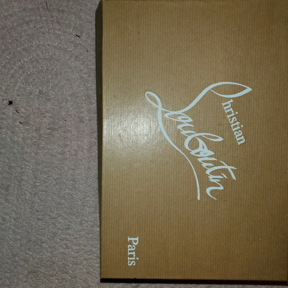 Heels - Picture 1 of 7